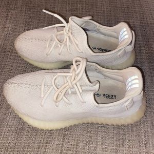 💯 Authentic Gently worn Yeezy Boost 350 triple white 7